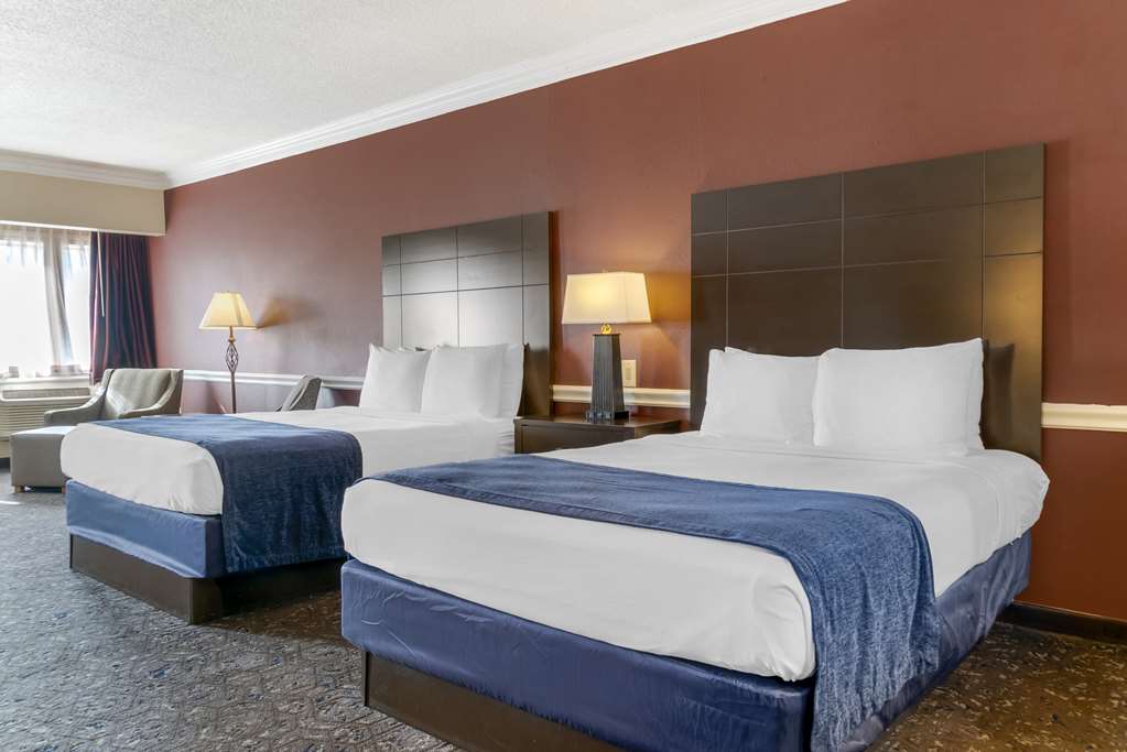 Фото Best Western Greenfield Inn
