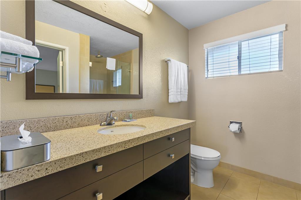 Фото Best Western Petaluma Inn