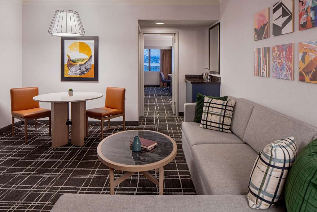 Фото DoubleTree Suites by Hilton Hotel Salt Lake City