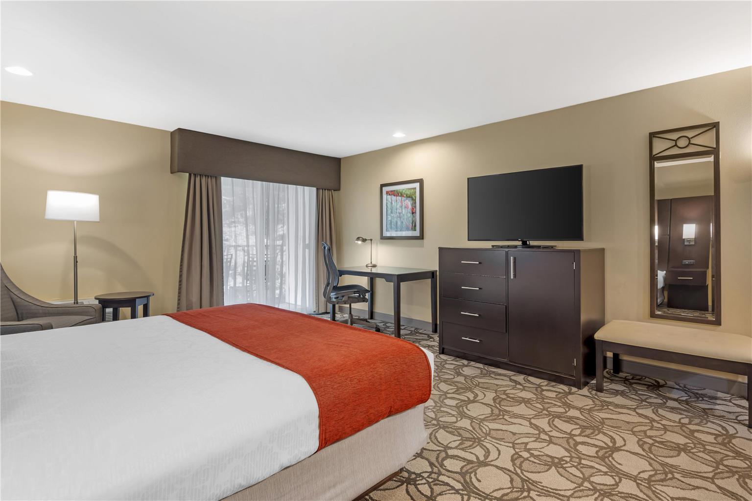 Фото Best Western Plus Plaza by the Green