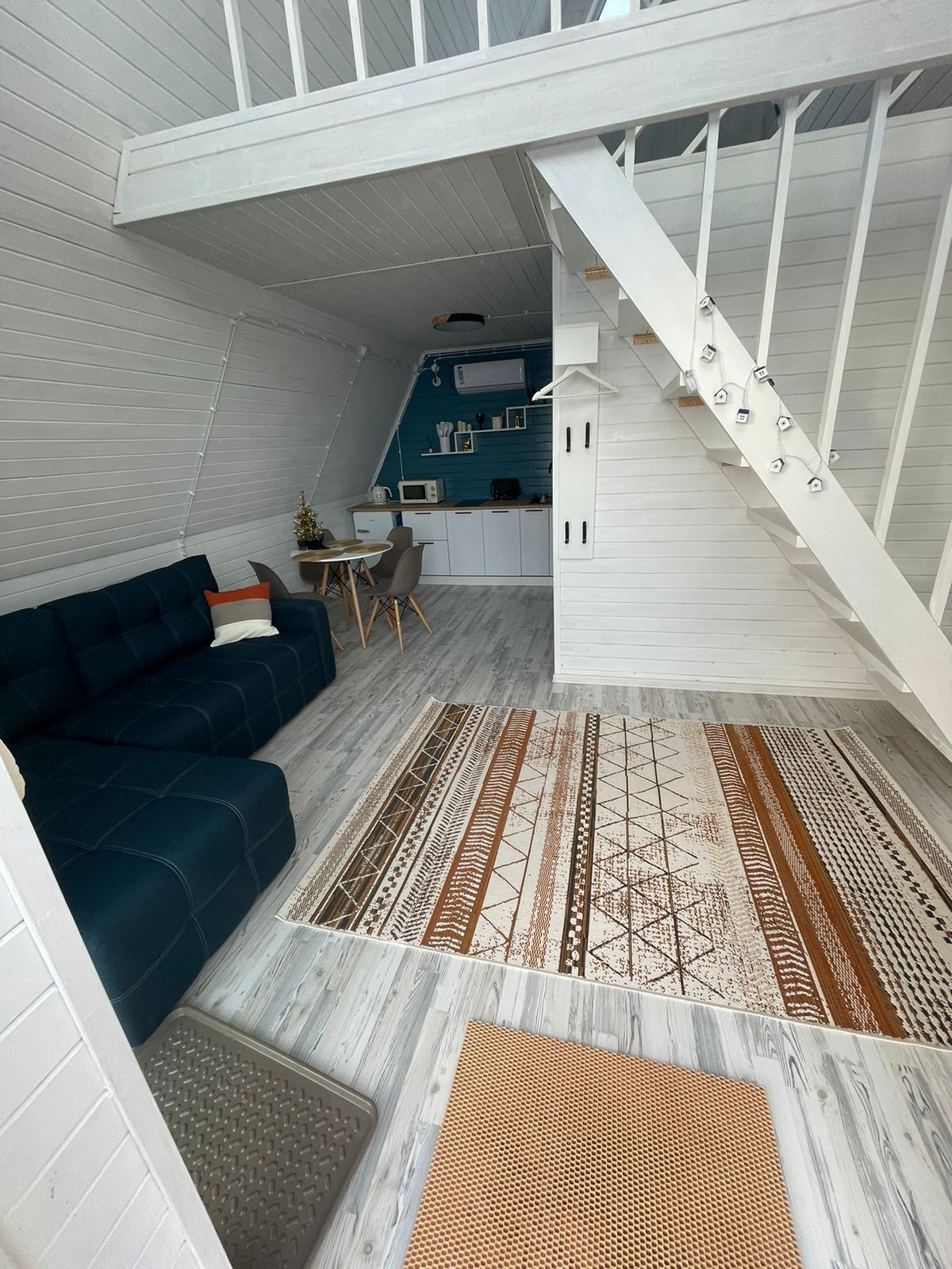 Фото 113037952248