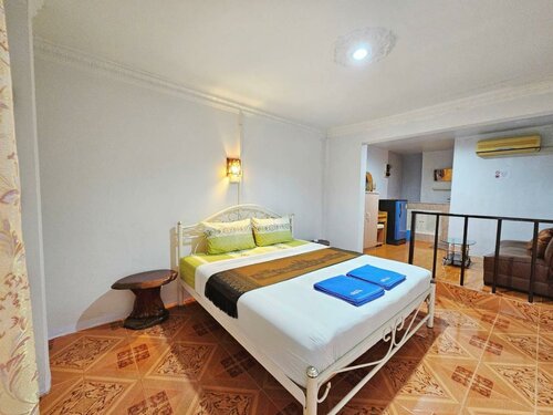 Гостиница P California Inter Hostel