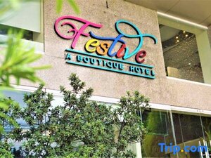 Гостиница Festive Hotel