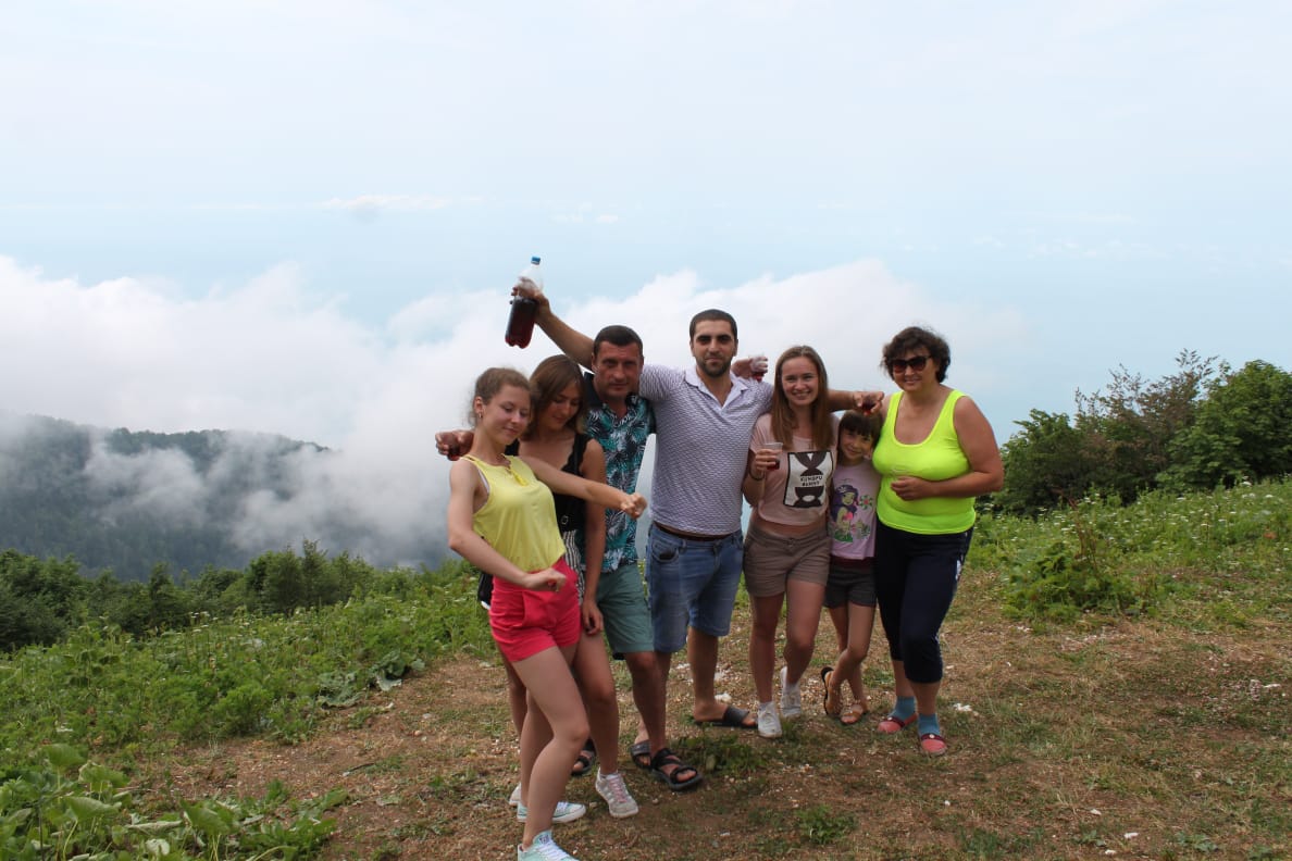 Фото у Норика и Сусанны