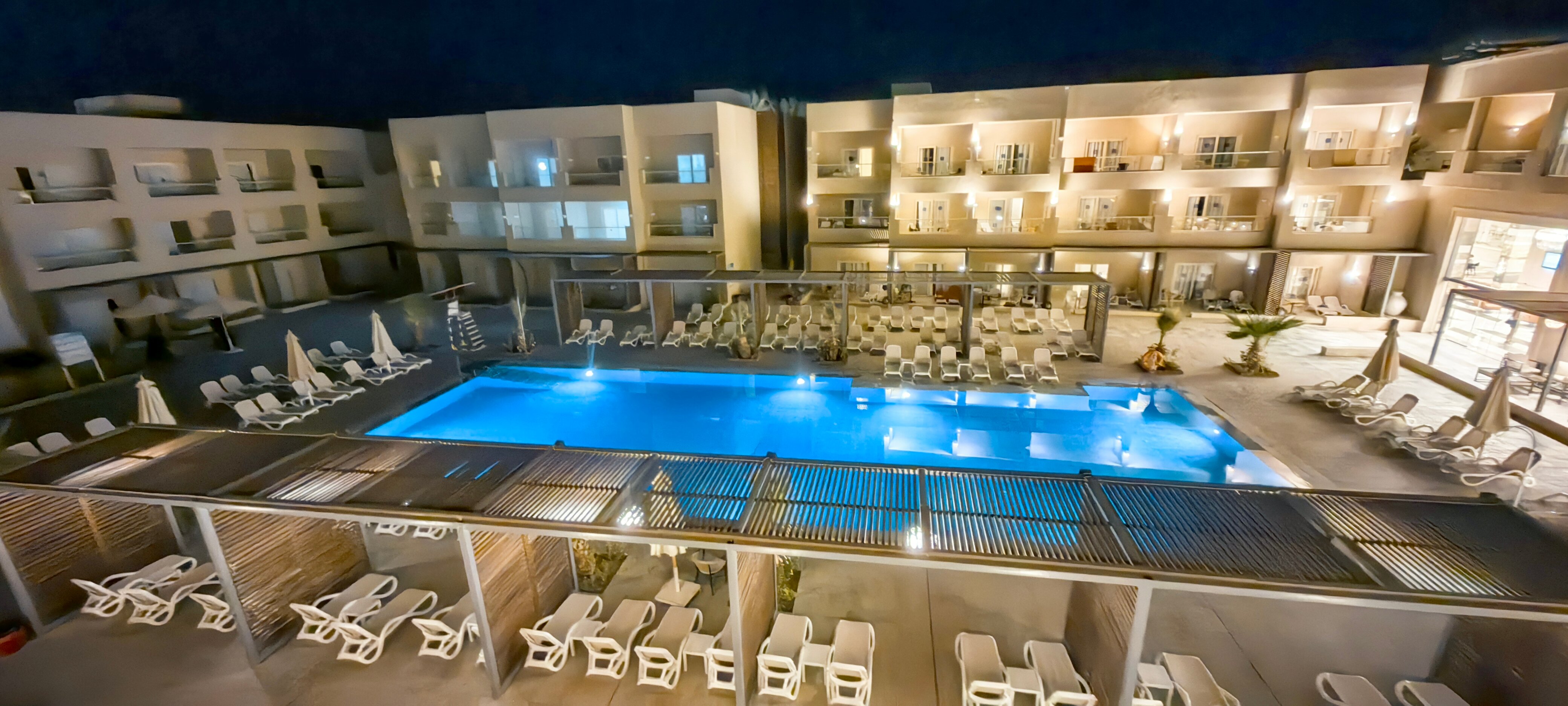 Фото Edge Rotana Sea Beach