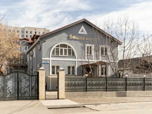 Внешний вид отеля Soluxe Bishkek Hotel в Бишкеке, фото 1