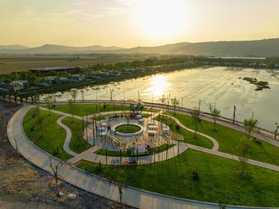 Фото Wonderland Suites and Resort