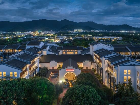 Фото Sheraton Grand Hangzhou Wetland Park Resort