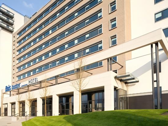 Фото Ibis budget Leeds Centre Crown Point Road