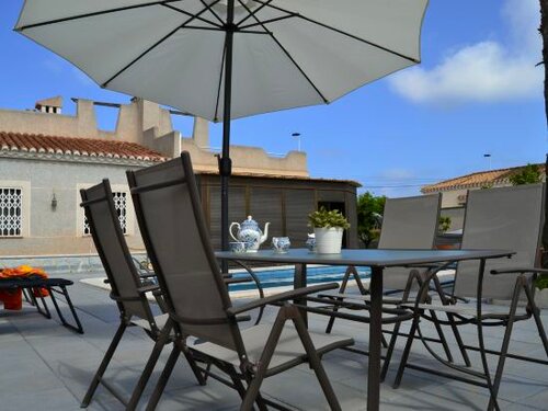 Гостиница Townhouse with Shared Pool в Торревьехе