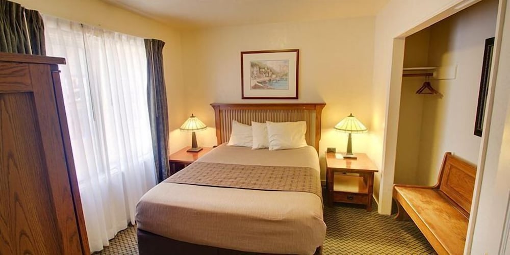 Фото Capitola Venetian Hotel