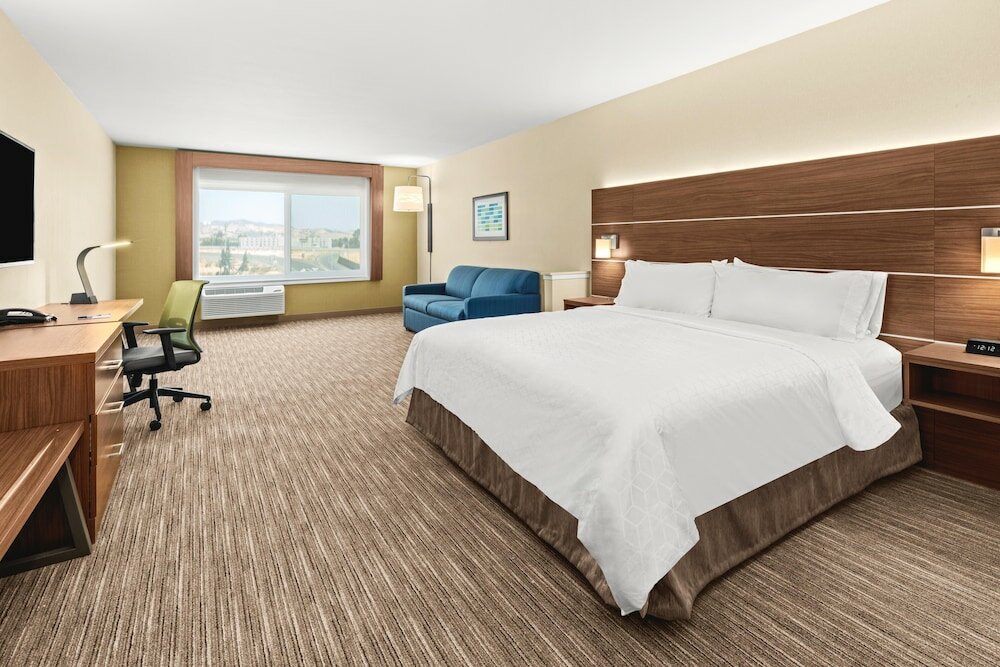 Фото Holiday Inn Express Hotel & Suites Corning, an Ihg Hotel
