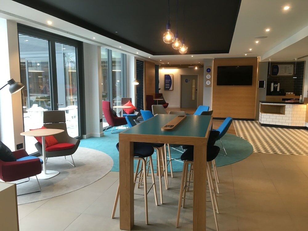 Фото Holiday Inn Express St. Albans - M25, Jct. 22, an Ihg Hotel