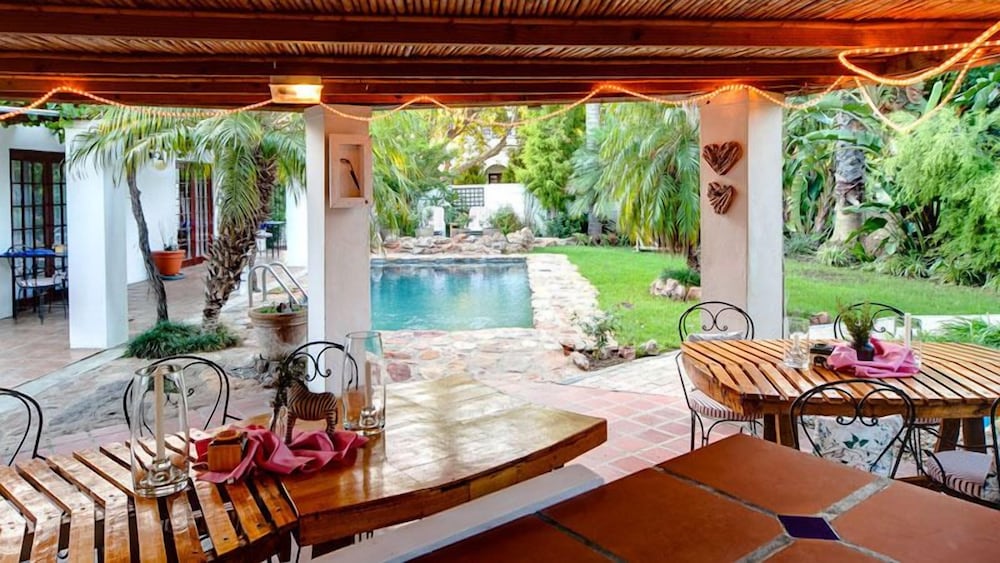 Фото Gubas De Hoek meet eat sleep