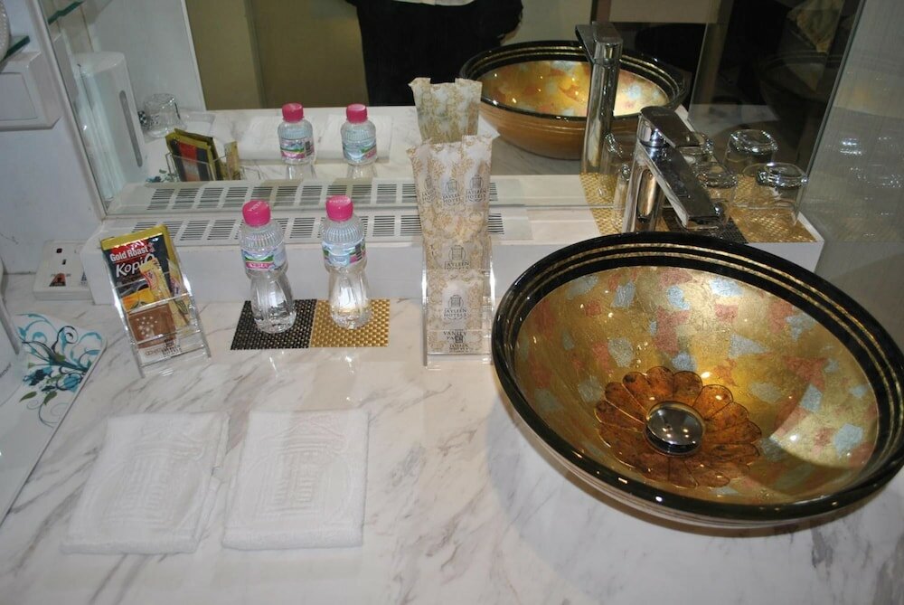 Фото Jayleen Clarke Quay Hotel