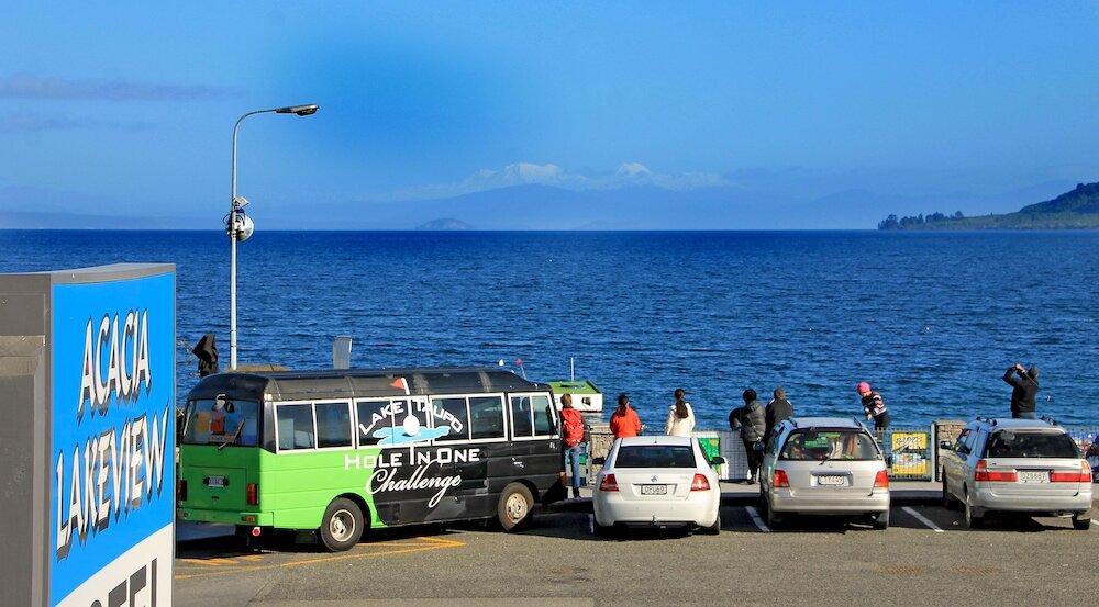Фото Acacia Lakeview Motel