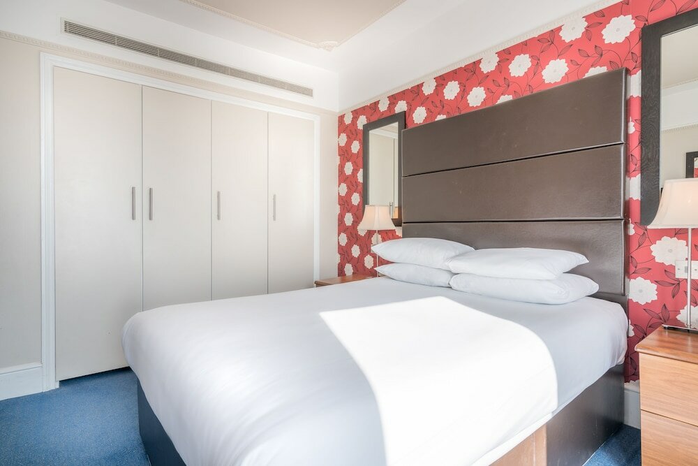 Фото Queens Hotel