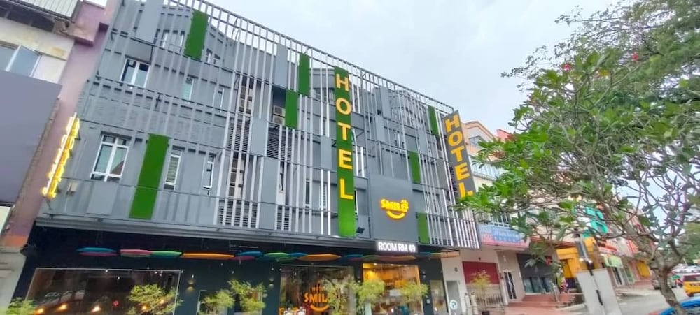 Фото Smile Hotel Wangsa Maju