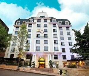 Гостиница Hotel Estalar Suites Jones