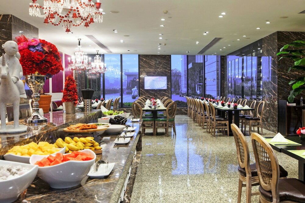 Фото Отель Crowne Plaza Shanghai Jinshan