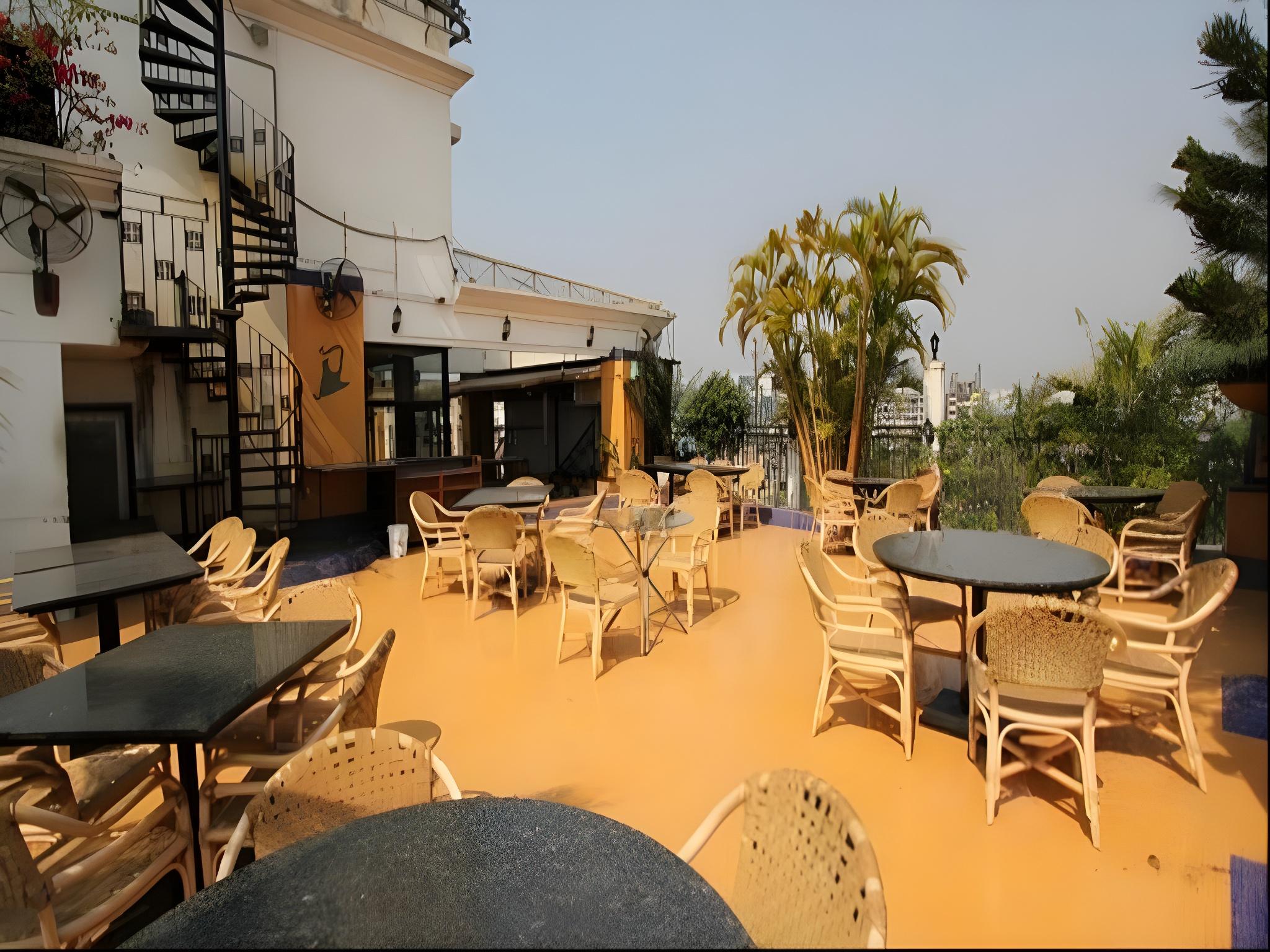 Фото Hotel Karl Residency