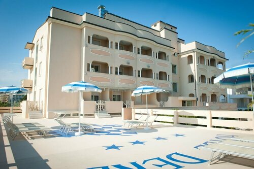 Внешний вид отеля Hotel Derby Exclusive в Червии, фото 5