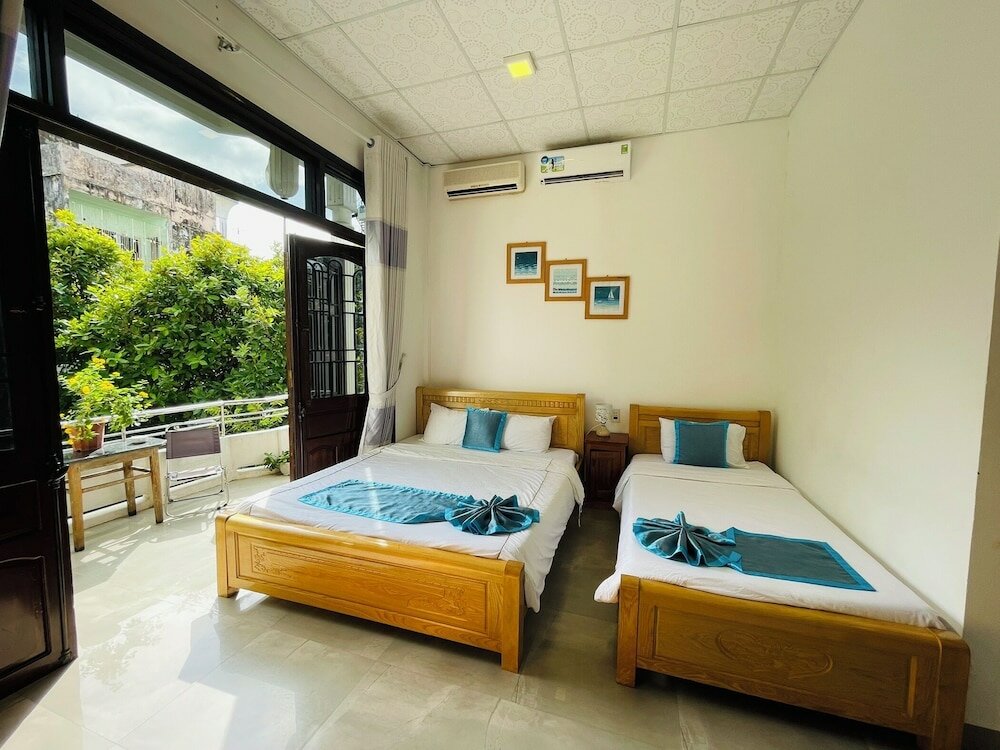 Фото Shark Hotel - Hostel