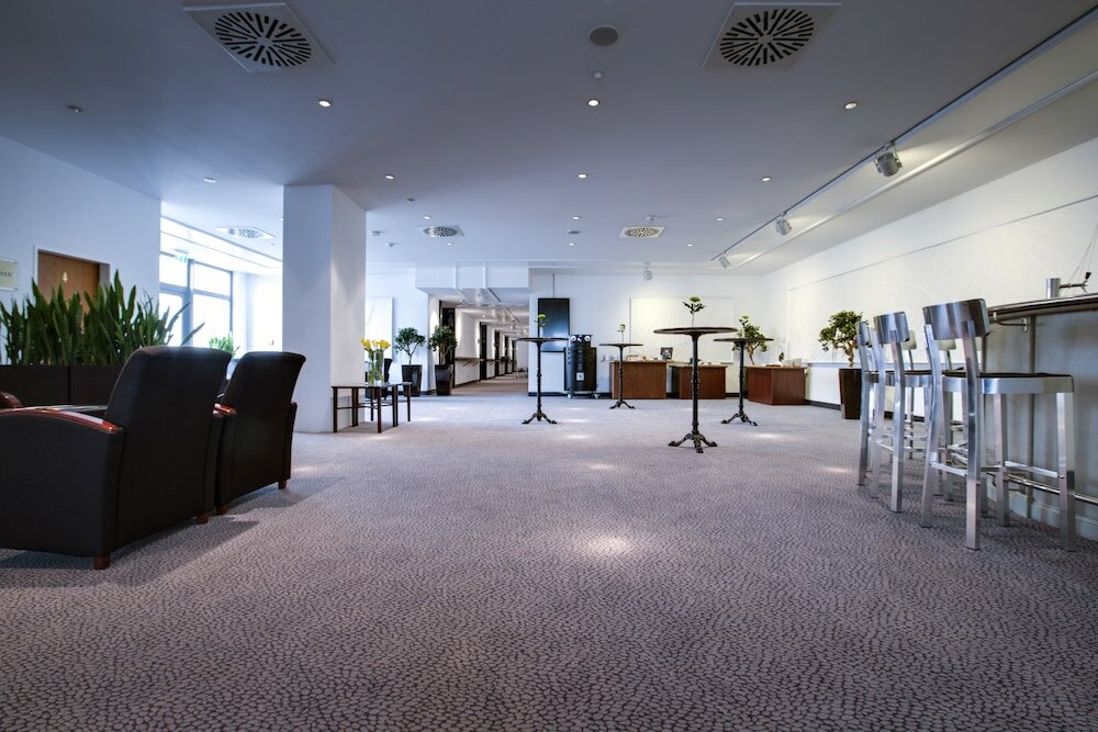 Фото Park Inn by Radisson Lübeck