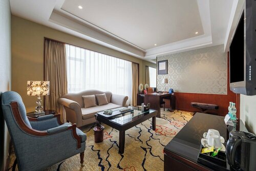 Гостиница Eurasia International Hotel в Дунгуани