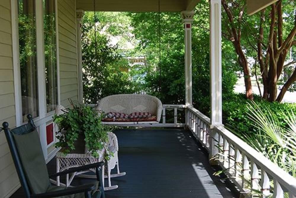 Фото Rothschild-Pound House Inn