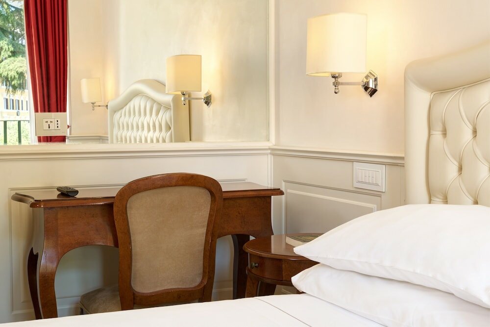 Фото Hotel Degli Artisti