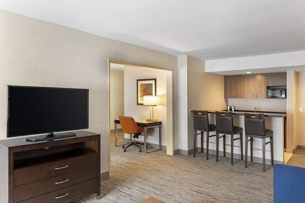 Фото Holiday Inn Express Colton-Riverside North, an Ihg Hotel