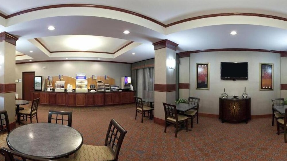 Фото Holiday Inn Express Hotel and Suites Fort Stockton, an Ihg Hotel