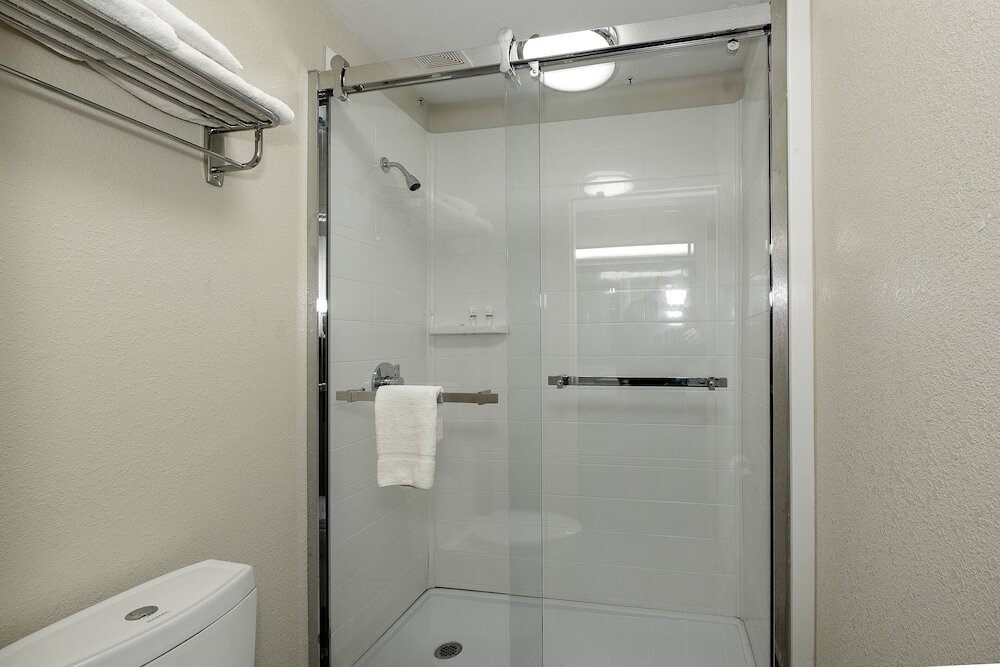 Фото Red Roof Inn Freehold