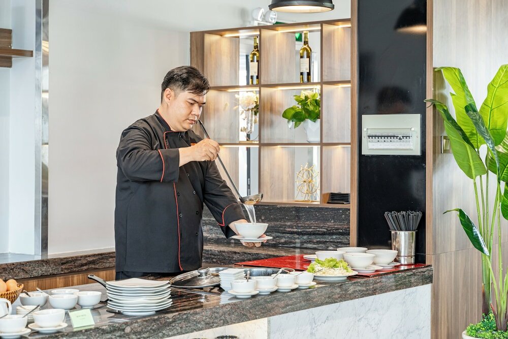 Фото Thanh Long Tra Khuc Hotel