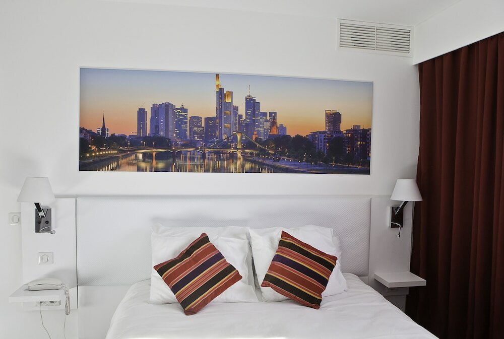 Фото Privilège Hôtel & Apparts Eurociel Centre Comédie