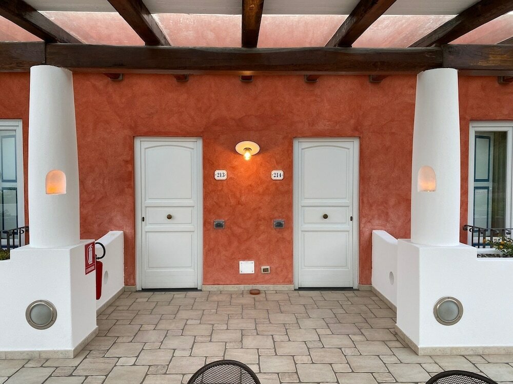 Фото Hotel Bougainville