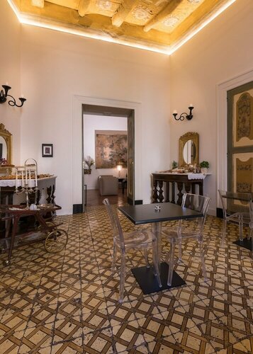 Внешний вид отеля Santa Chiara Boutique Hotel в Неаполе, фото 5