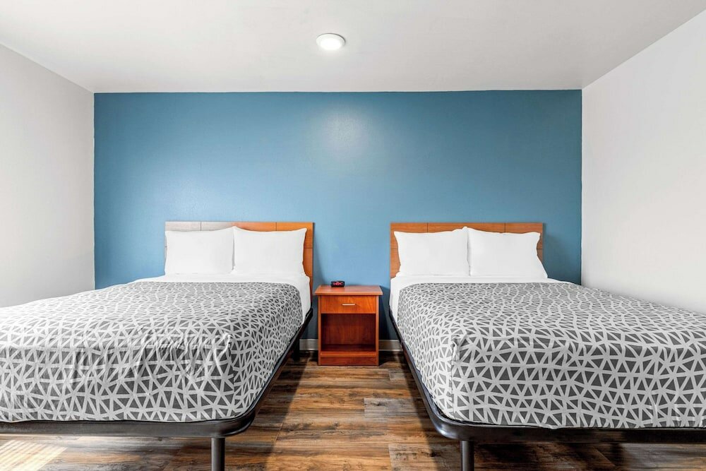 Фото WoodSpring Suites Tulsa
