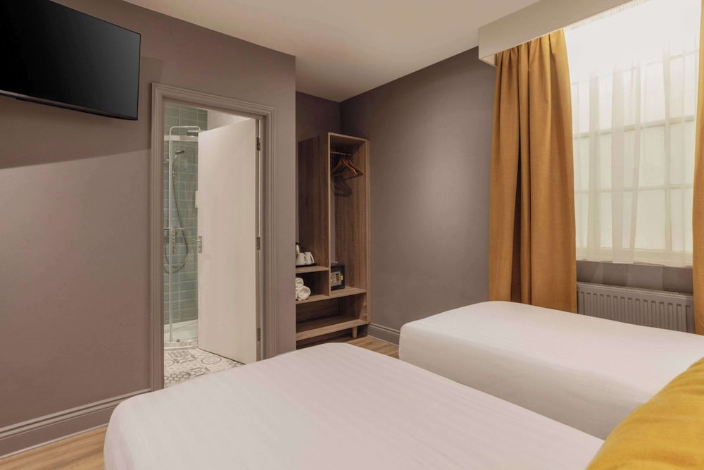 Фото Apartment Next to Victoria Station