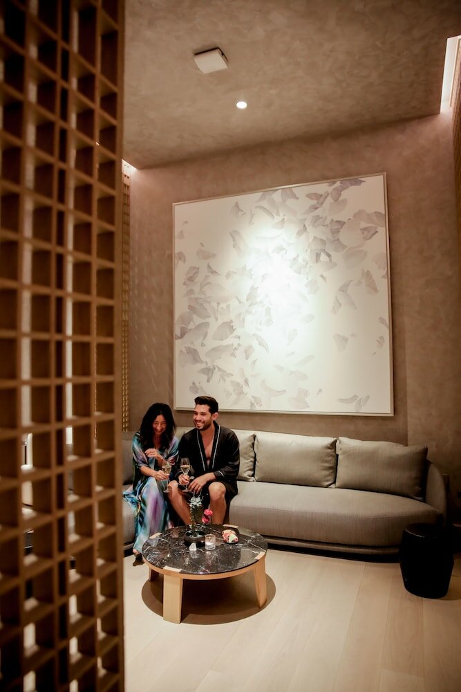 Фото Fairmont Century Plaza Gold Experience