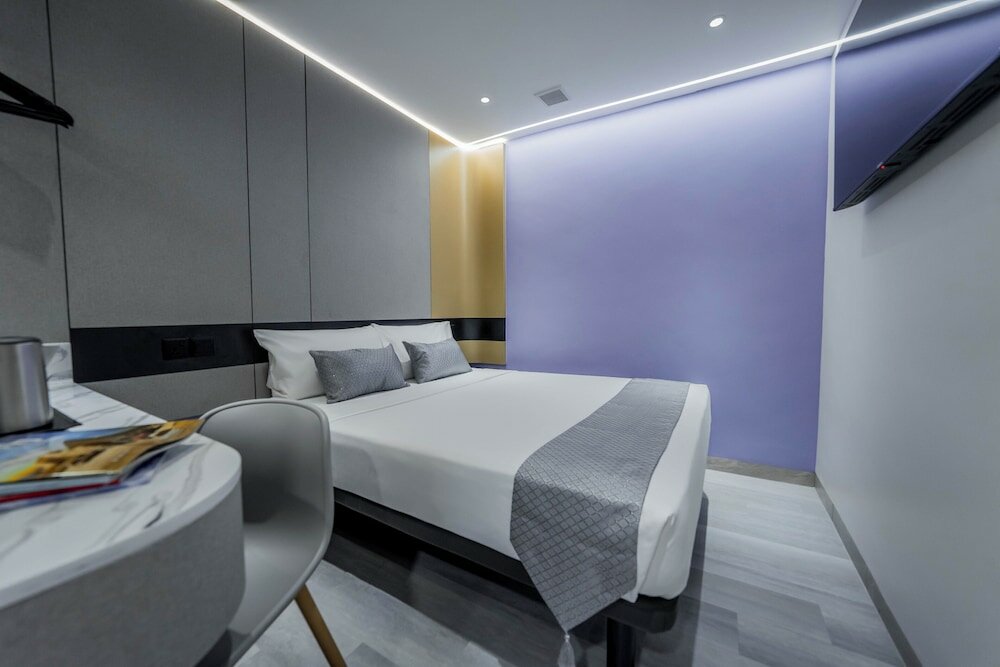 Фото Hotel81 - Palace