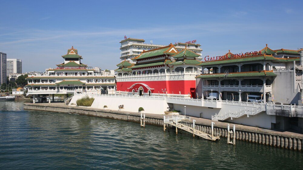 Фото Huatian Chinagora Hotel