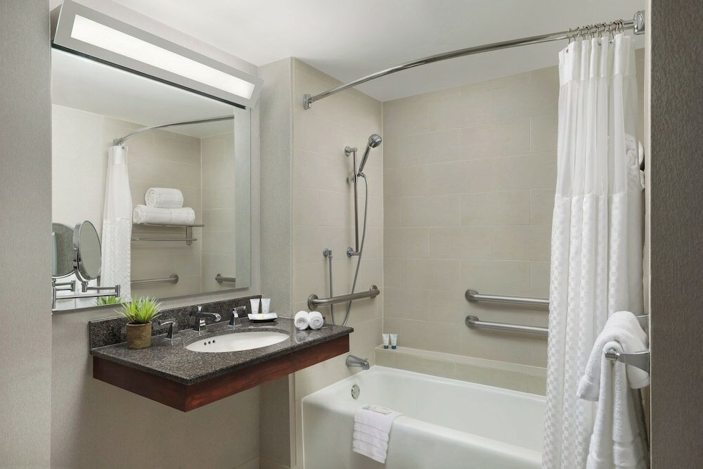 Фото The Westin Long Beach