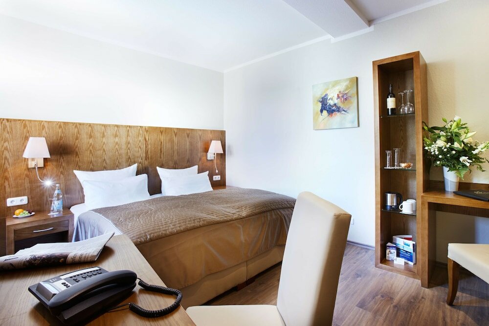 Фото Hotel Domicil Hamburg by Golden Tulip