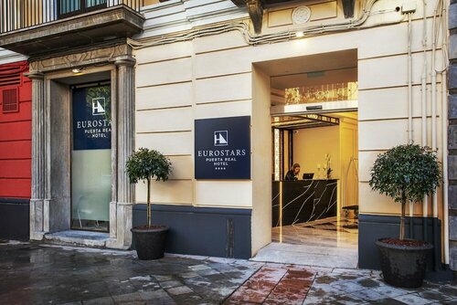 Внешний вид отеля Eurostars Puerta Real Hotel в Гранаде, фото 4