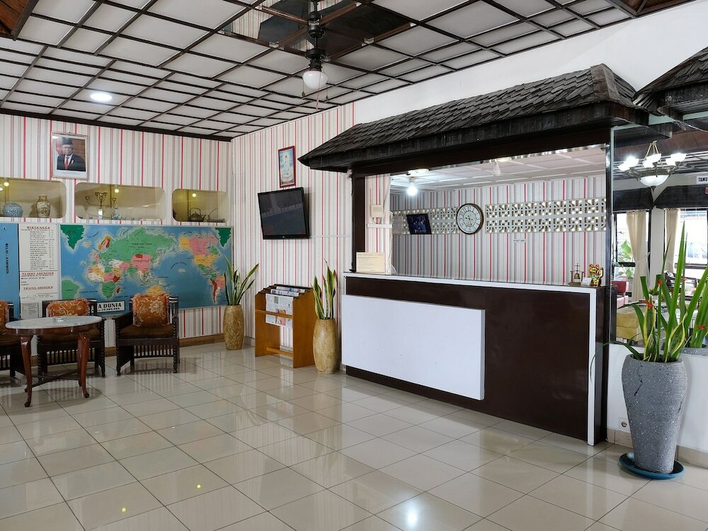 Фото Oyo 358 Hotel Martani