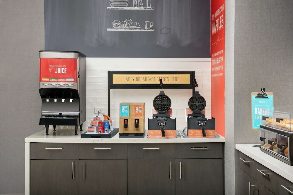 Фото Hampton Inn Boston Logan Airport Chelsea