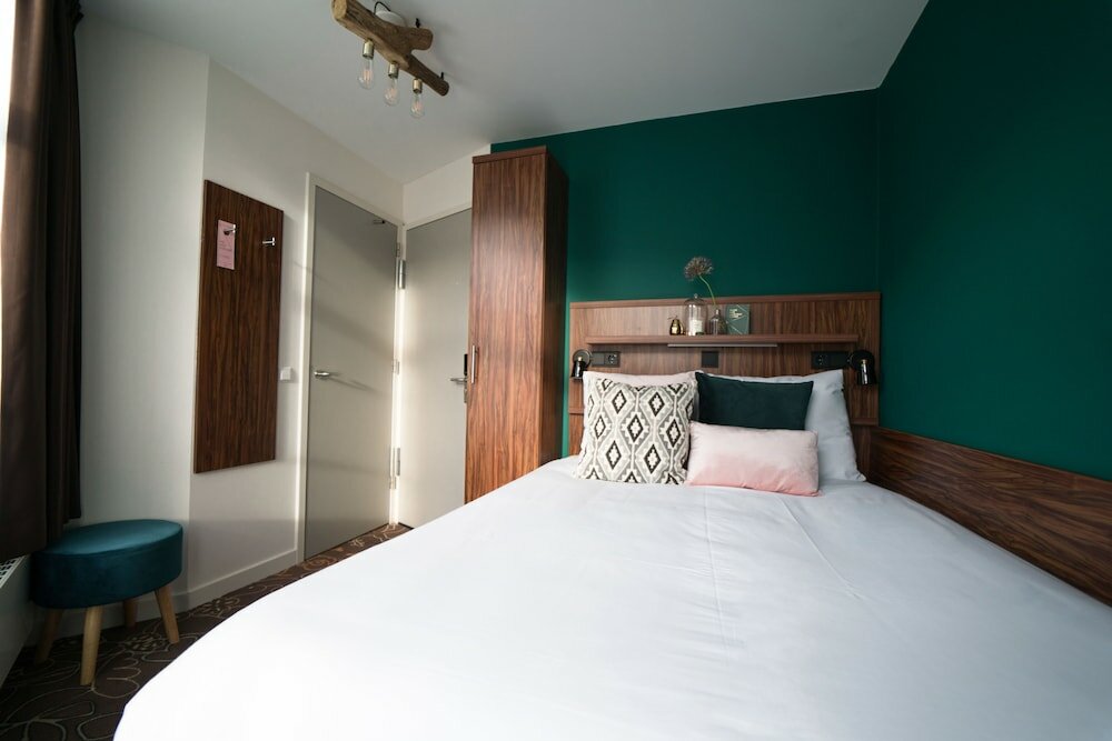 Фото Linden Hotel