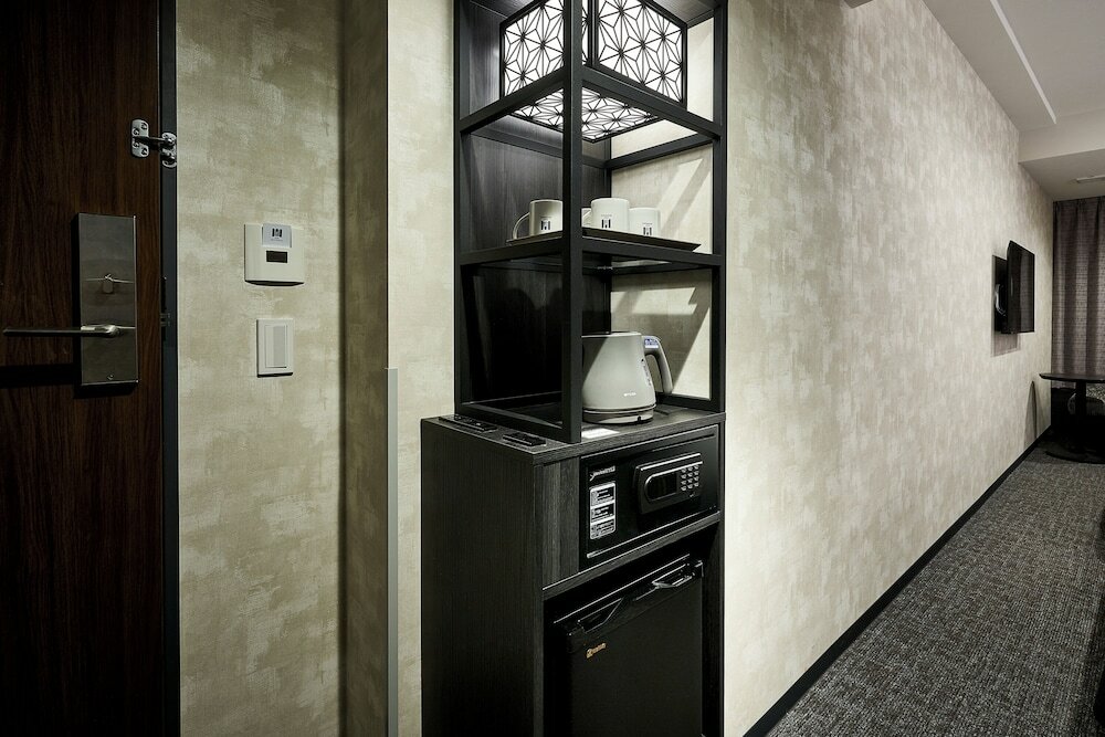 Фото Hotel MONday Kyoto Marutamachi